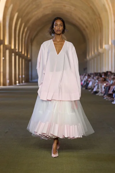 Look 2